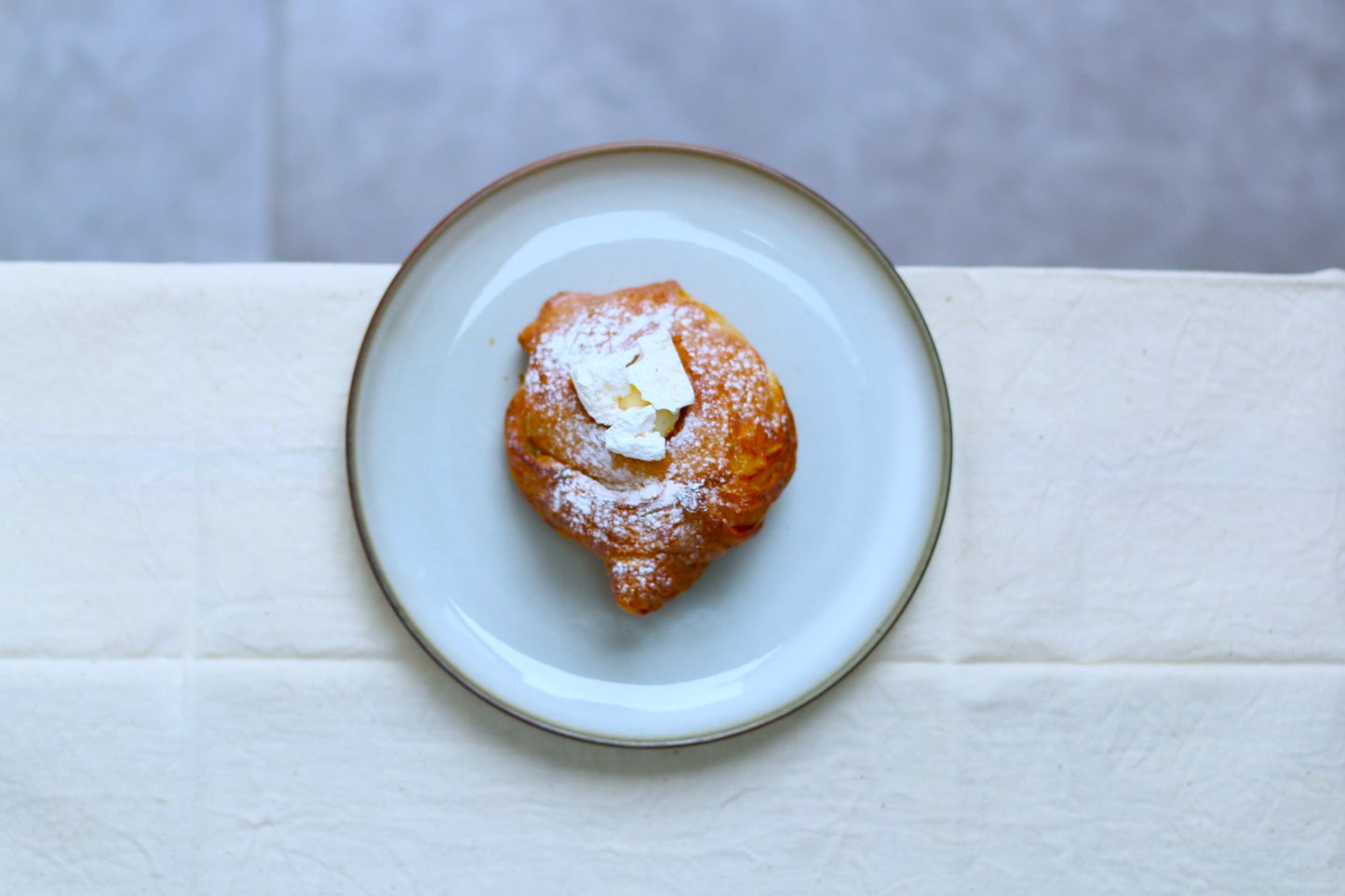 Lemon & Meringue Scrollsant