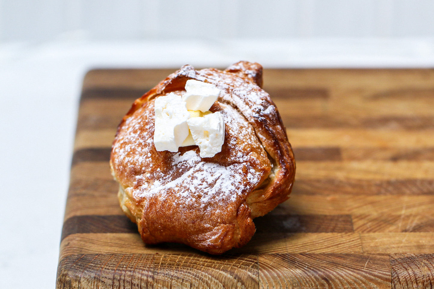 Lemon & Meringue Scrollsant