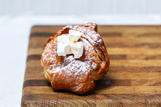 Lemon & Meringue Scrollsant