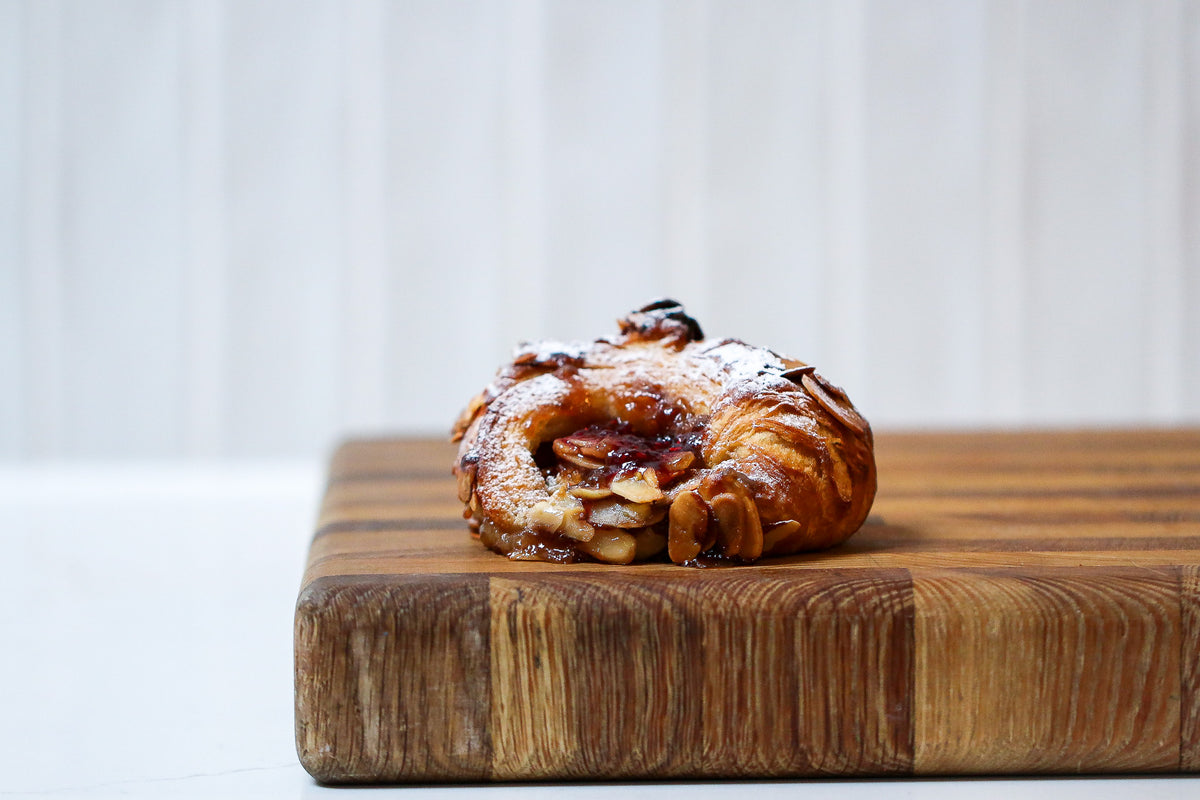 Raspberry Scrolls Raspberry & Almond Scrollsants – Pulp
