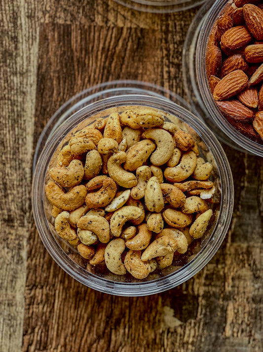 SALT & PEPPER CASHEWS